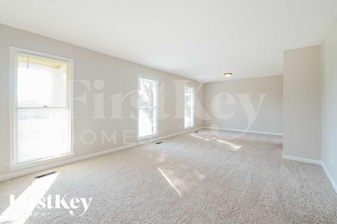 1259 Huffman Rd - Photo 4 of 17