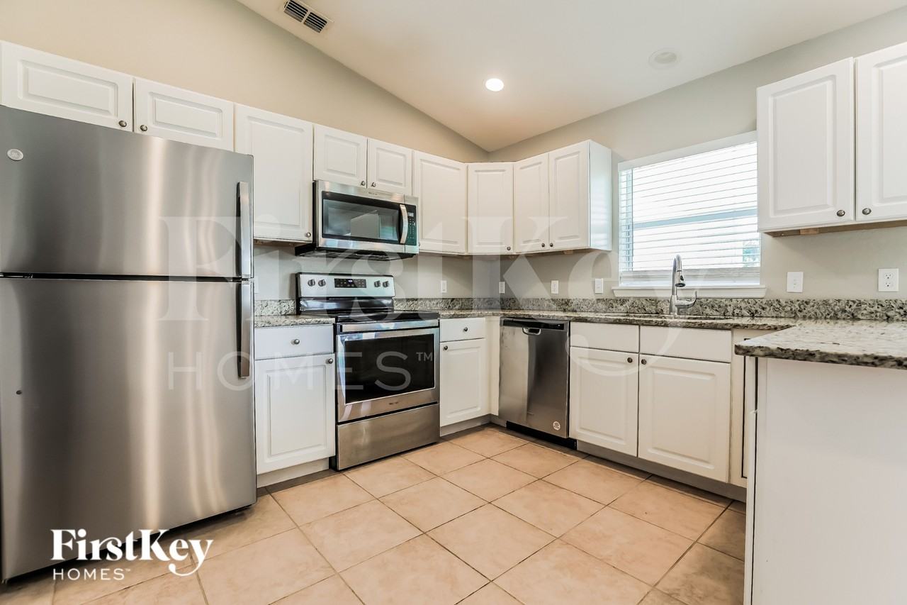 12477 Willmington Blvd - Photo 6 of 18