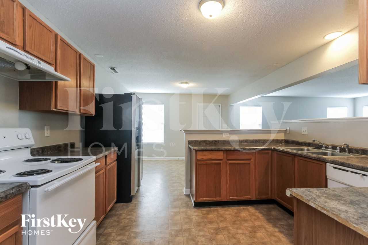 10423 Apple Creek Way - Photo 7 of 20