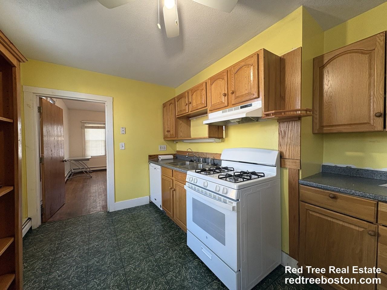 26 Saint James St - Photo 2 of 15