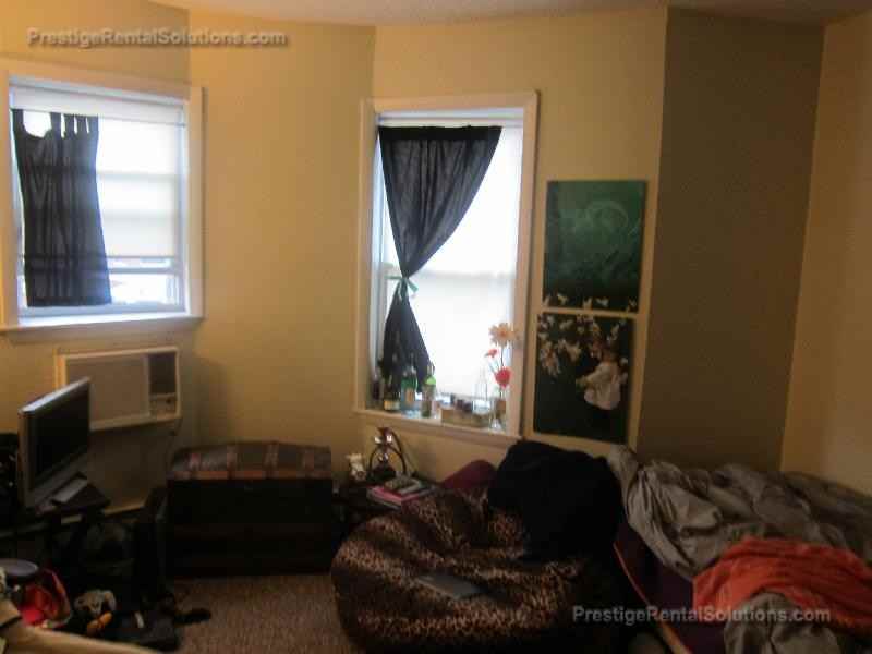 S Huntington Ave #5 - Photo 2 of 9