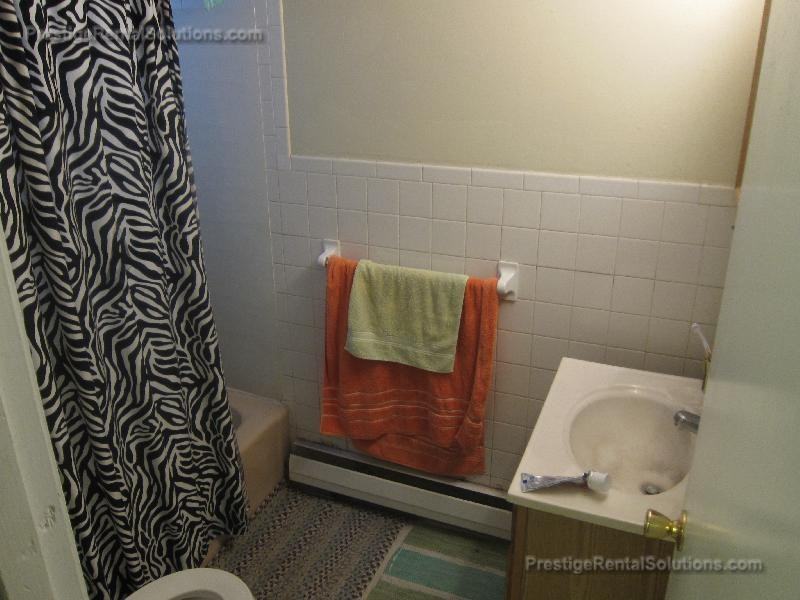 S Huntington Ave #5 - Photo 4 of 9