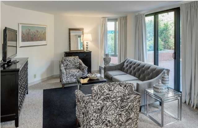 Huntington Ave - Photo 3 of 11