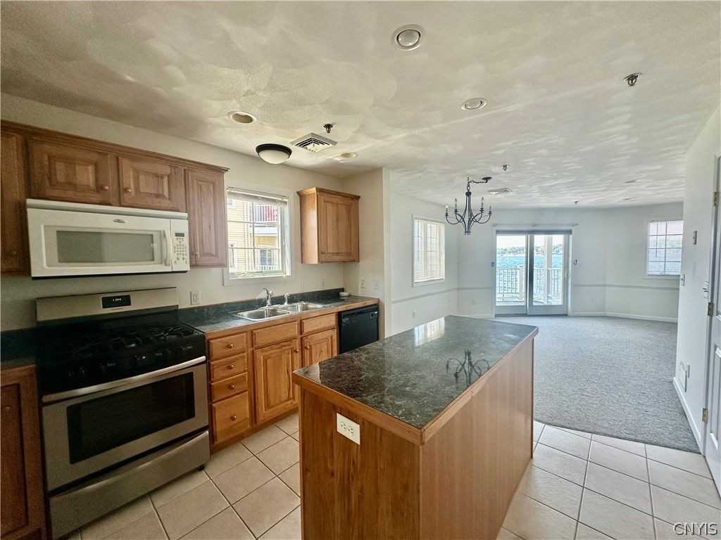 34 Dockside Dr - Photo 3 of 16