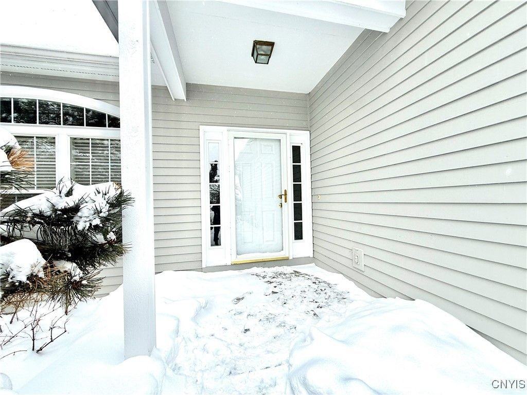 5210 Hook Cir - Photo 3 of 50