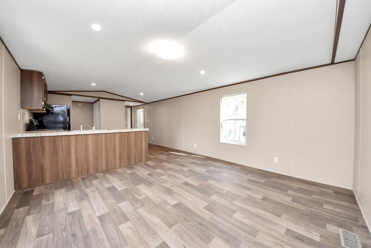 13718 Brigadier Dr - Photo 2 of 34