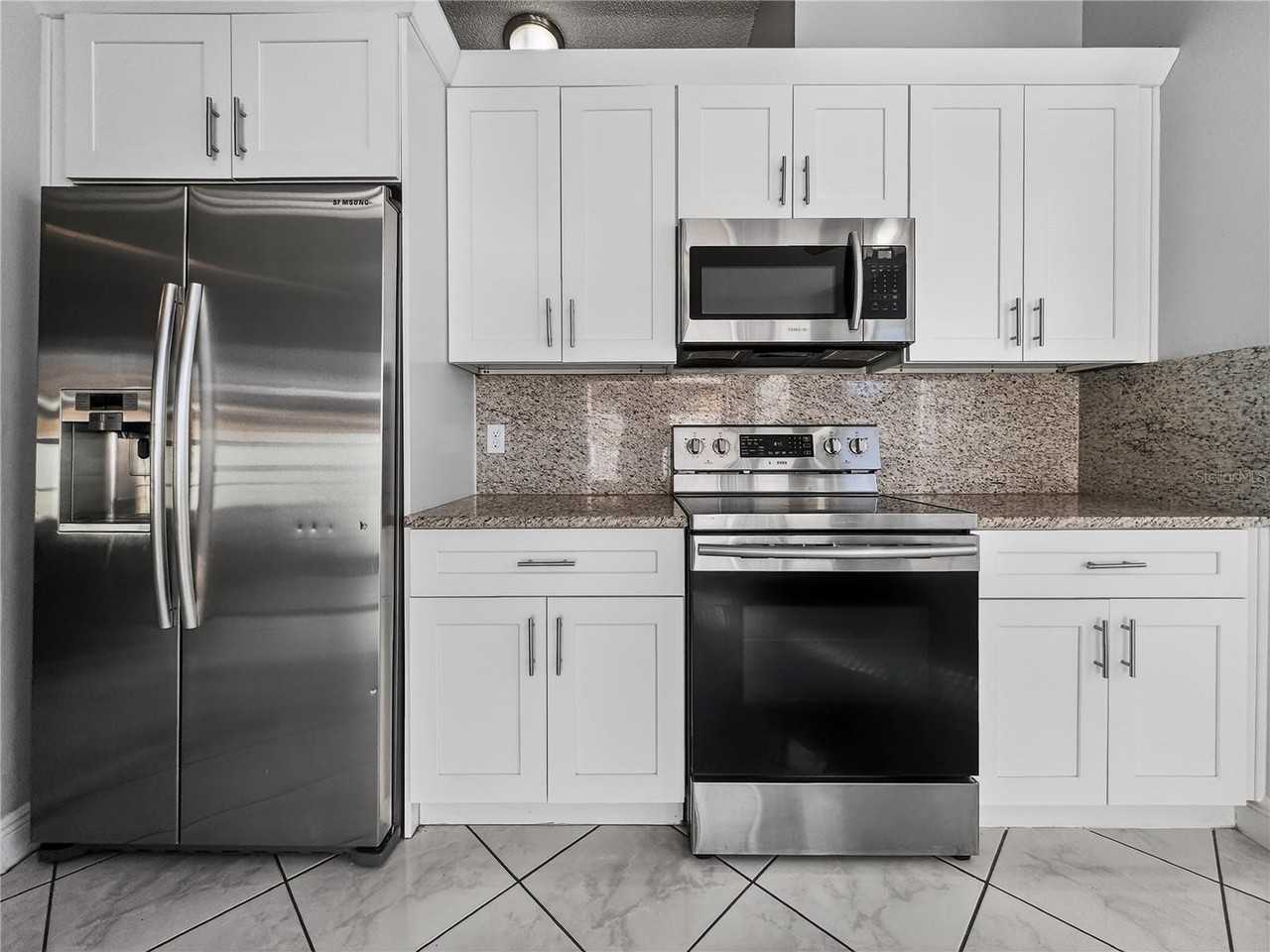 2905 Colleen Cir - Photo 7 of 38