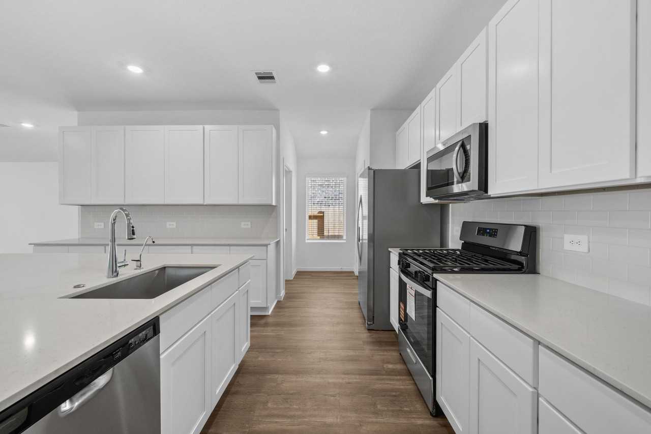 27718 Hudson Sands Ln