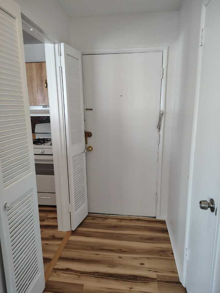 7208 Donnell Pl Apt C1 - Photo 5 of 9