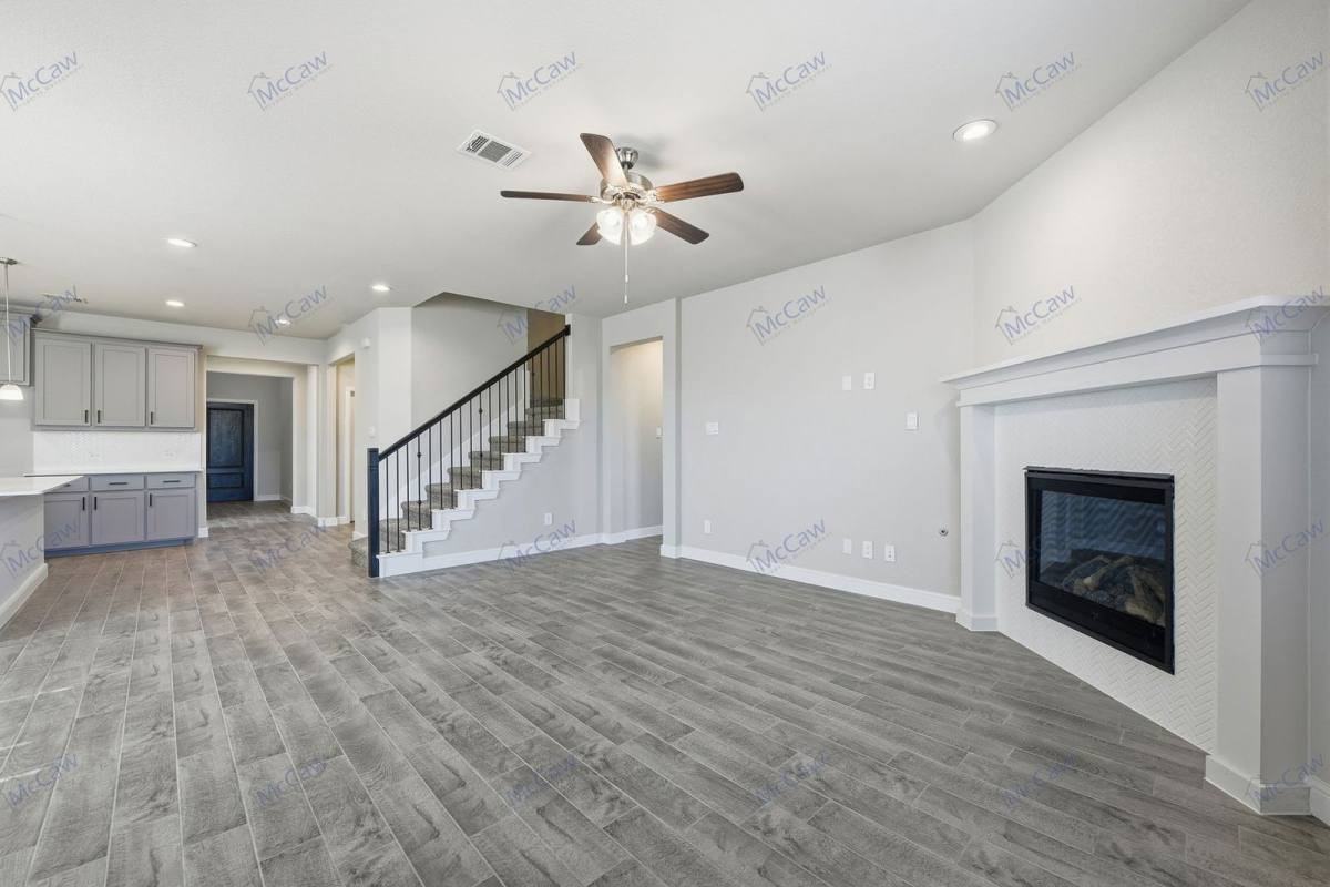 1313 Trailblazer Way - Photo 3 of 10