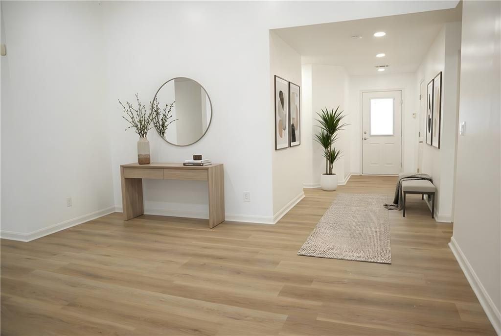 2250 Berkeley Creek Ct - Photo 2 of 13