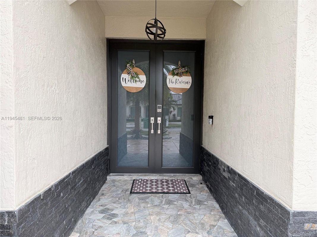 8737 Nw 168th Ln - Photo 2 of 3