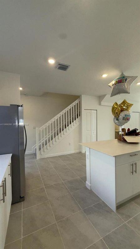 1086 Se 2nd St ##23 - Photo 3 of 3