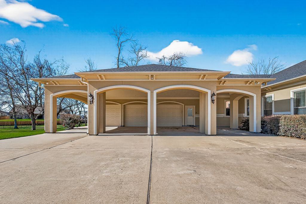 4011 Westerdale Dr - Photo 2 of 35