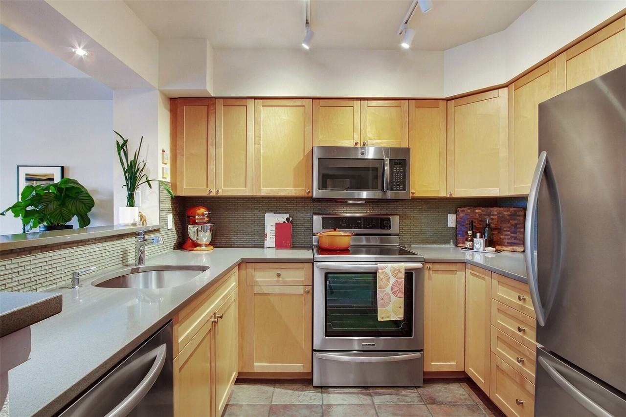 1545 Nw 57Th St - Photo 5 of 15