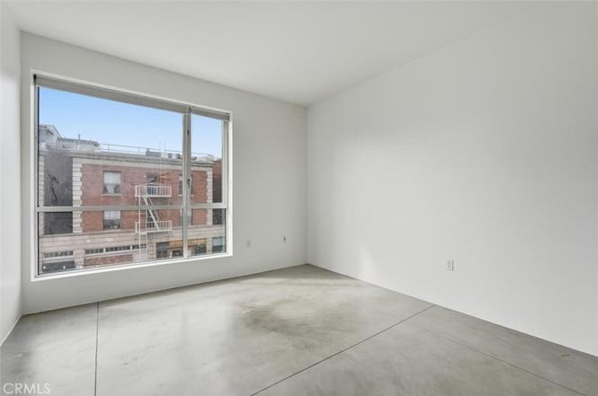 285 W 6th St #317 - Photo 2 of 12