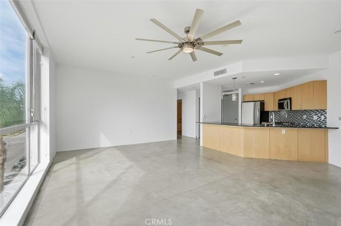 285 W 6th St #317 - Photo 3 of 12