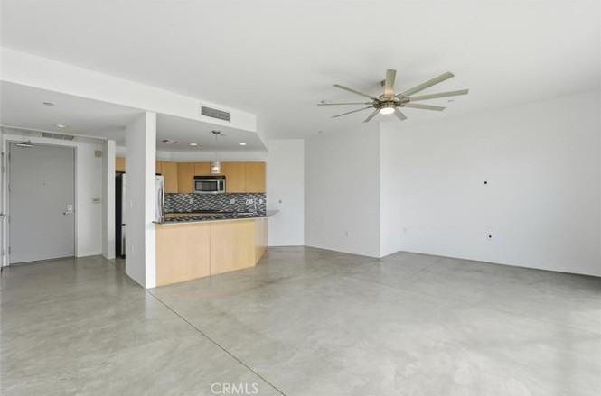 285 W 6th St #317 - Photo 4 of 12