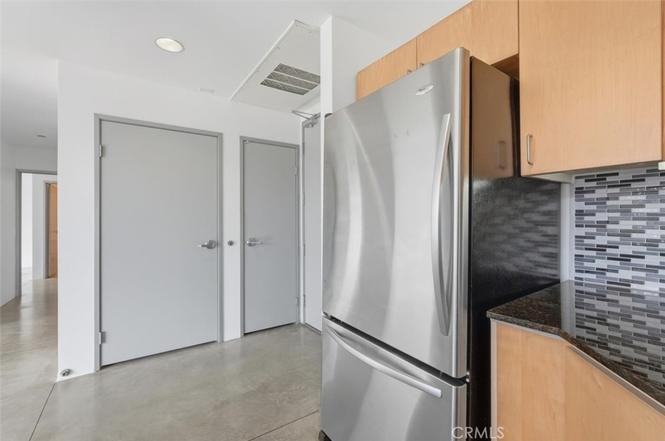 285 W 6th St #317 - Photo 5 of 12