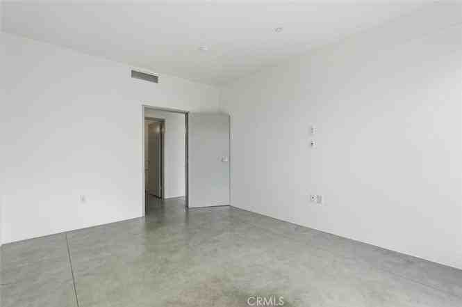 285 W 6th St #317 - Photo 6 of 12