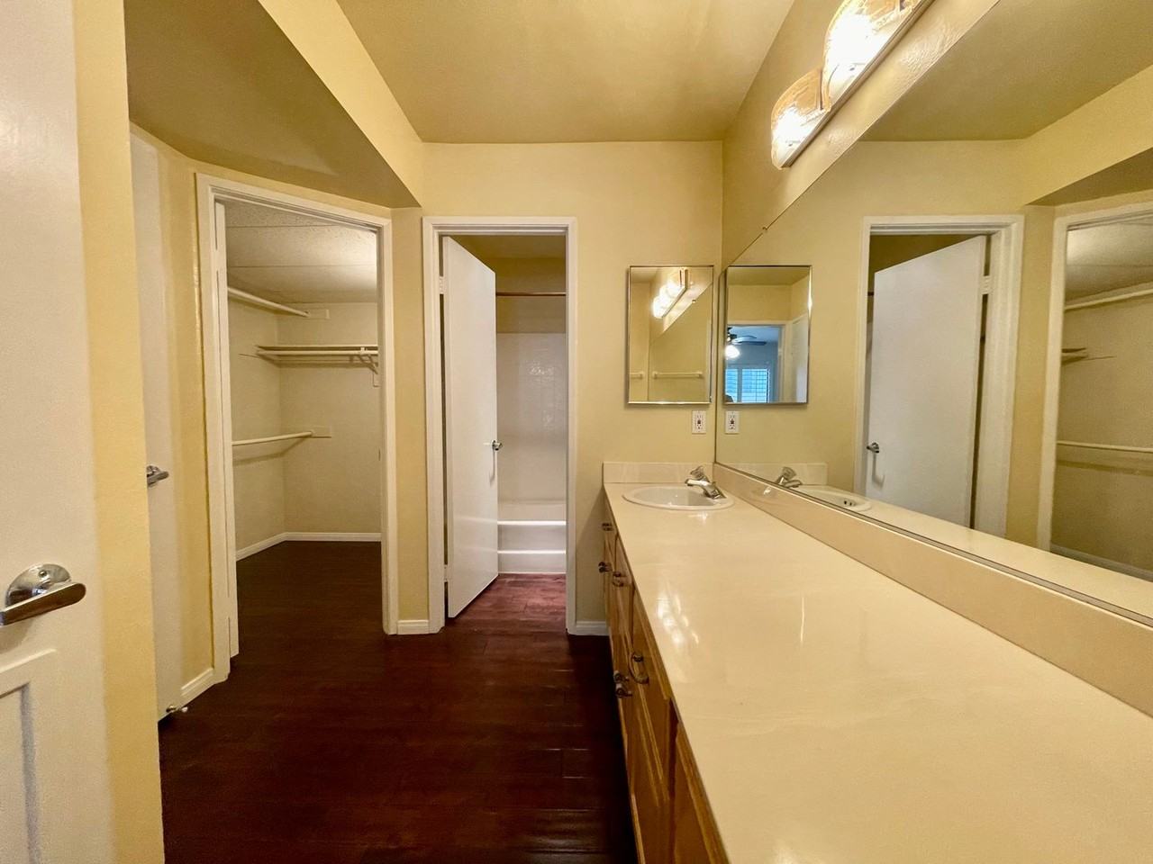 25761 Le Parc #52 - Photo 7 of 8