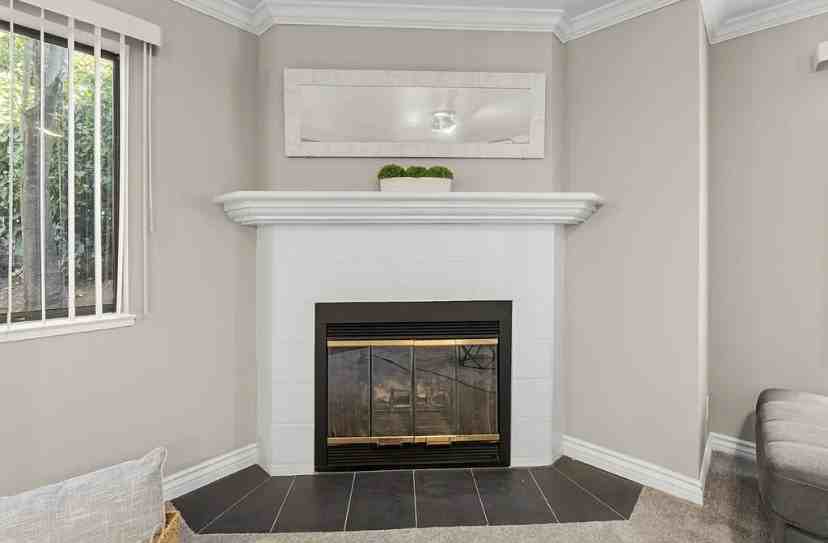 949 Fletcher Ln - Photo 4 of 16