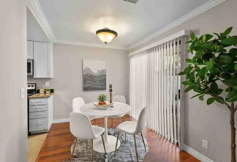 949 Fletcher Ln - Photo 5 of 16