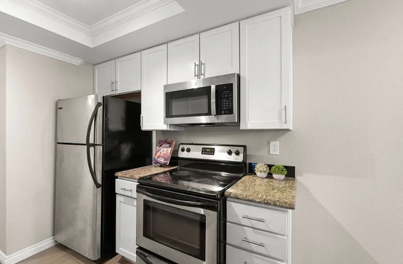 949 Fletcher Ln - Photo 7 of 16