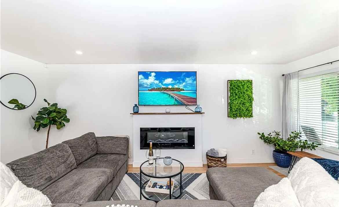 801 E 1St St - Photo 4 of 20