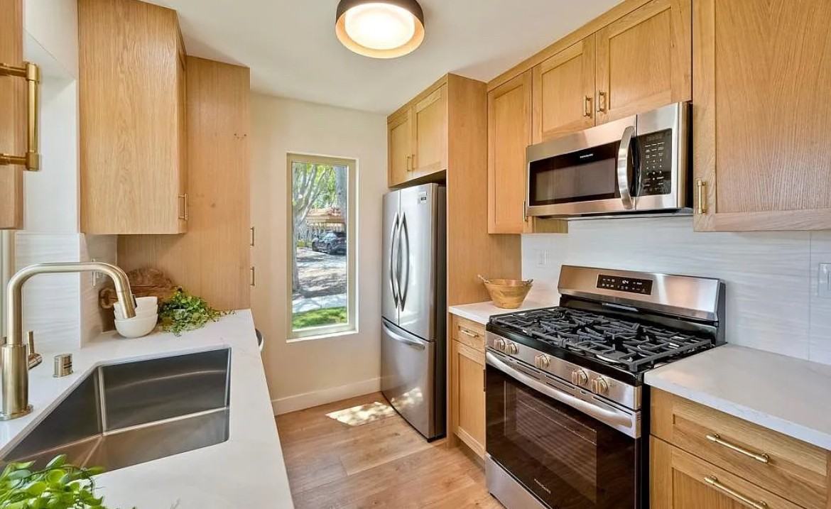 10718 Dabney Dr - Photo 2 of 17