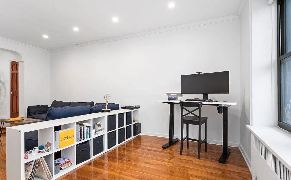 3636 Greystone Ave - Photo 3 of 17