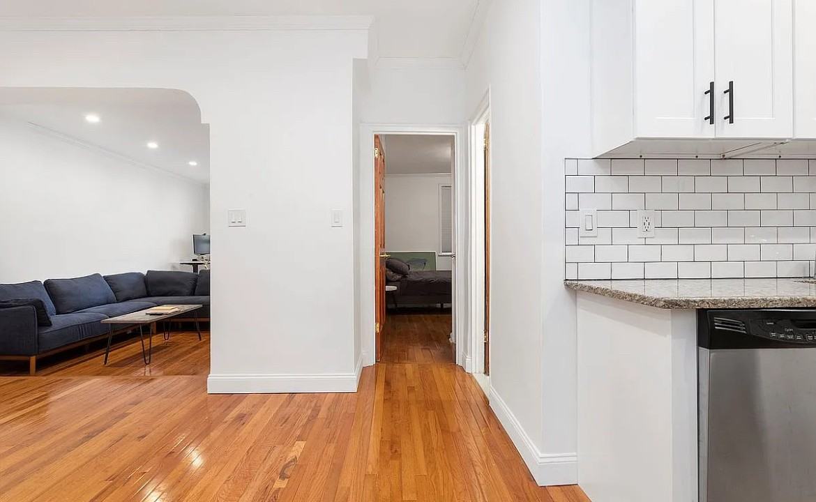 3636 Greystone Ave - Photo 4 of 17