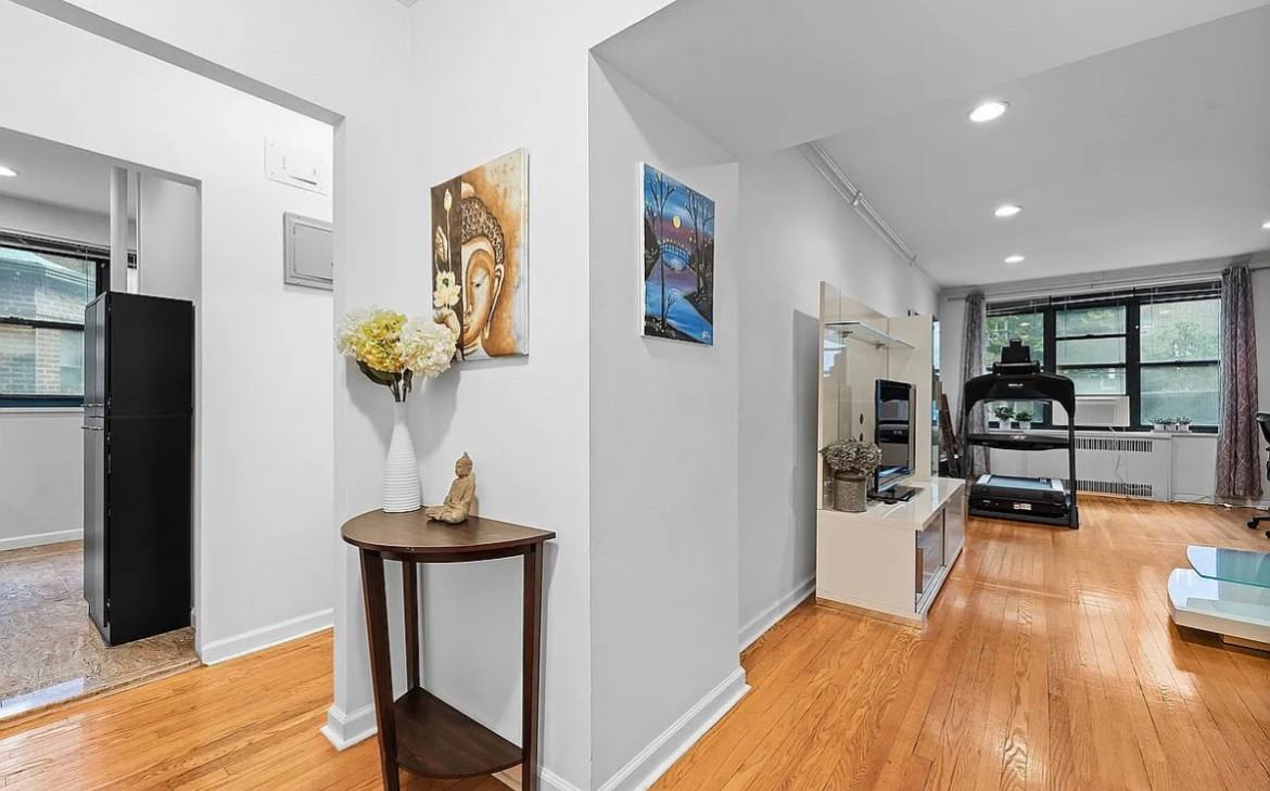 3440 79Th St - Photo 2 of 15