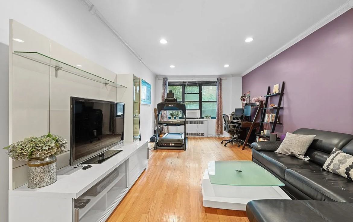 3440 79Th St - Photo 3 of 15