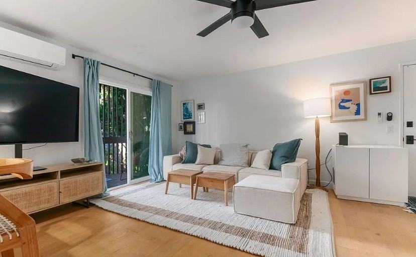 155 Rosebay Dr - Photo 4 of 16