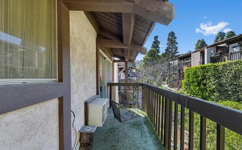 314 S Miraleste Dr - Photo 3 of 17