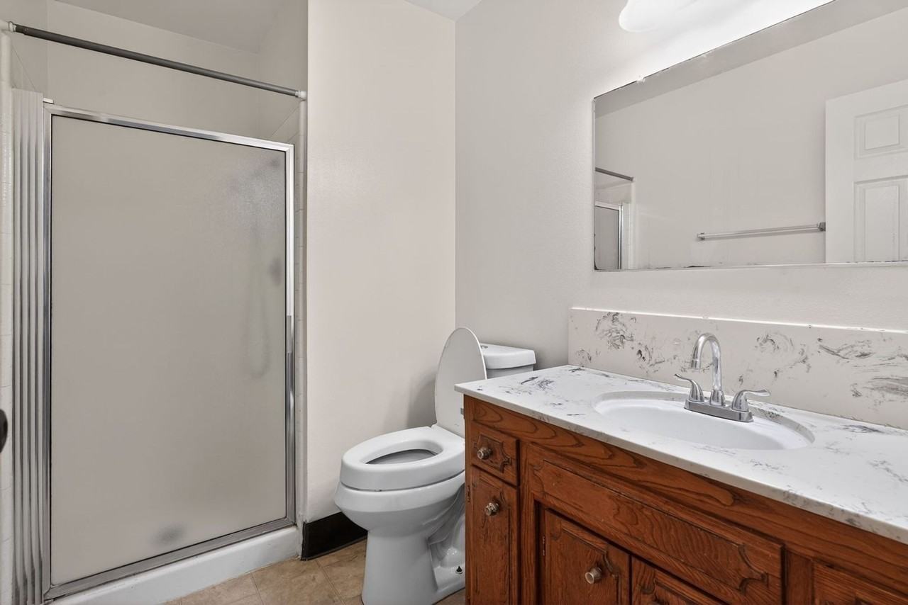 4115 N Briarwood Ave - Photo 3 of 31