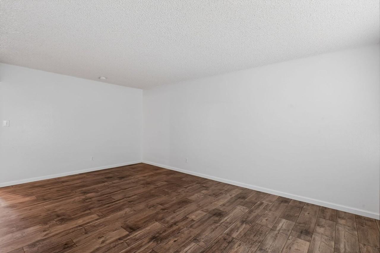 4115 N Briarwood Ave - Photo 7 of 31