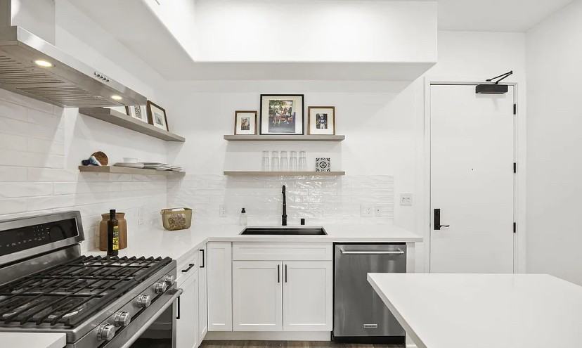 130 N Garden St - Photo 5 of 24