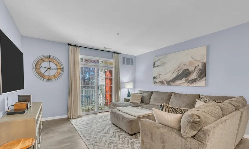 526 Sophee Ln - Photo 4 of 22