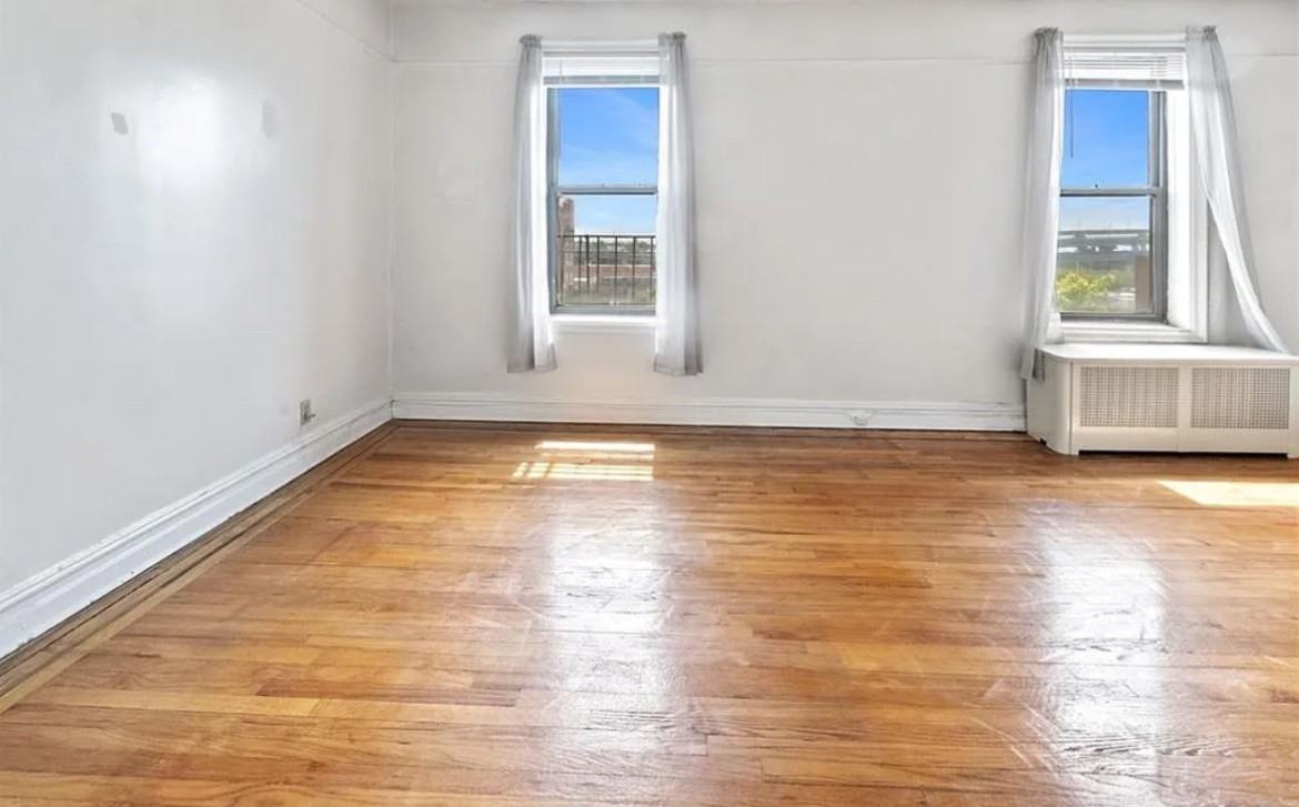 351 Marine Ave - Photo 2 of 13