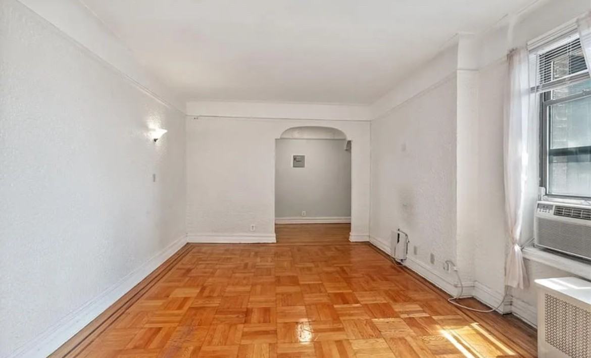 351 Marine Ave - Photo 7 of 13