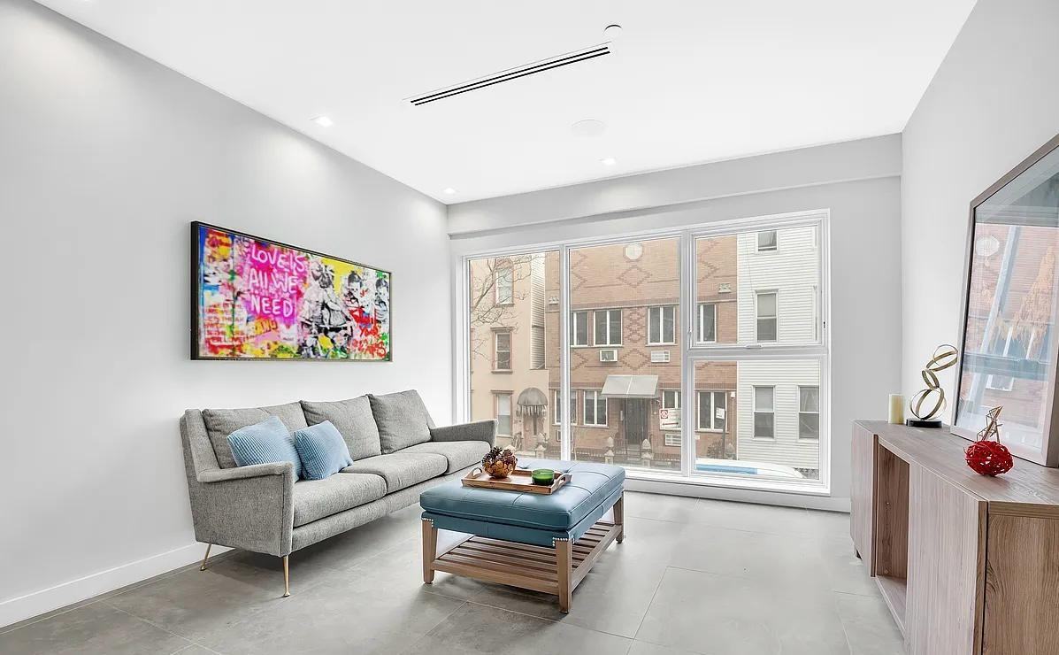 17 Diamond St - Photo 5 of 7