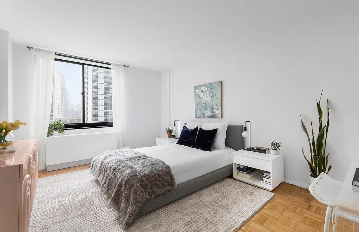 377 Rector Pl - Photo 2 of 7