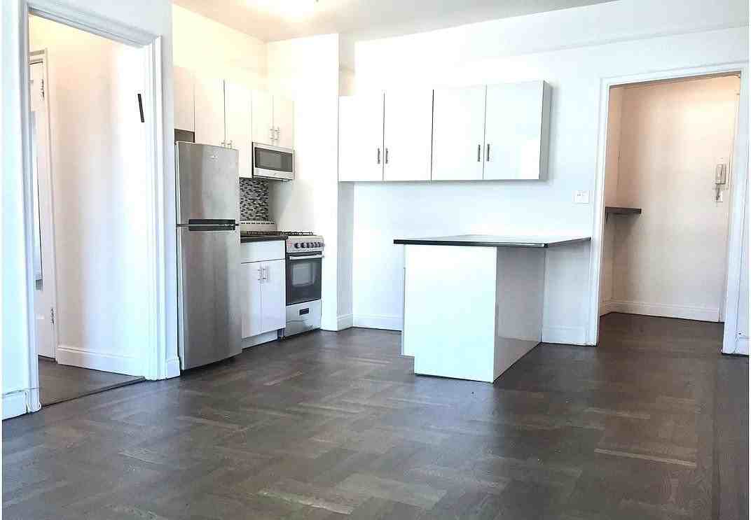 1 Bank St - Photo 3 of 7