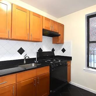 332 Keap St - Photo 3 of 8