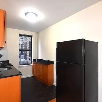 332 Keap St - Photo 7 of 8