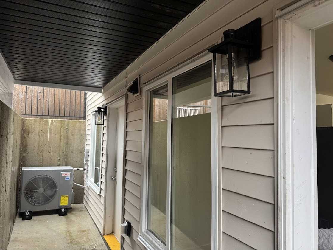 6060 Brooks Crescent #1 - Photo 6 of 23