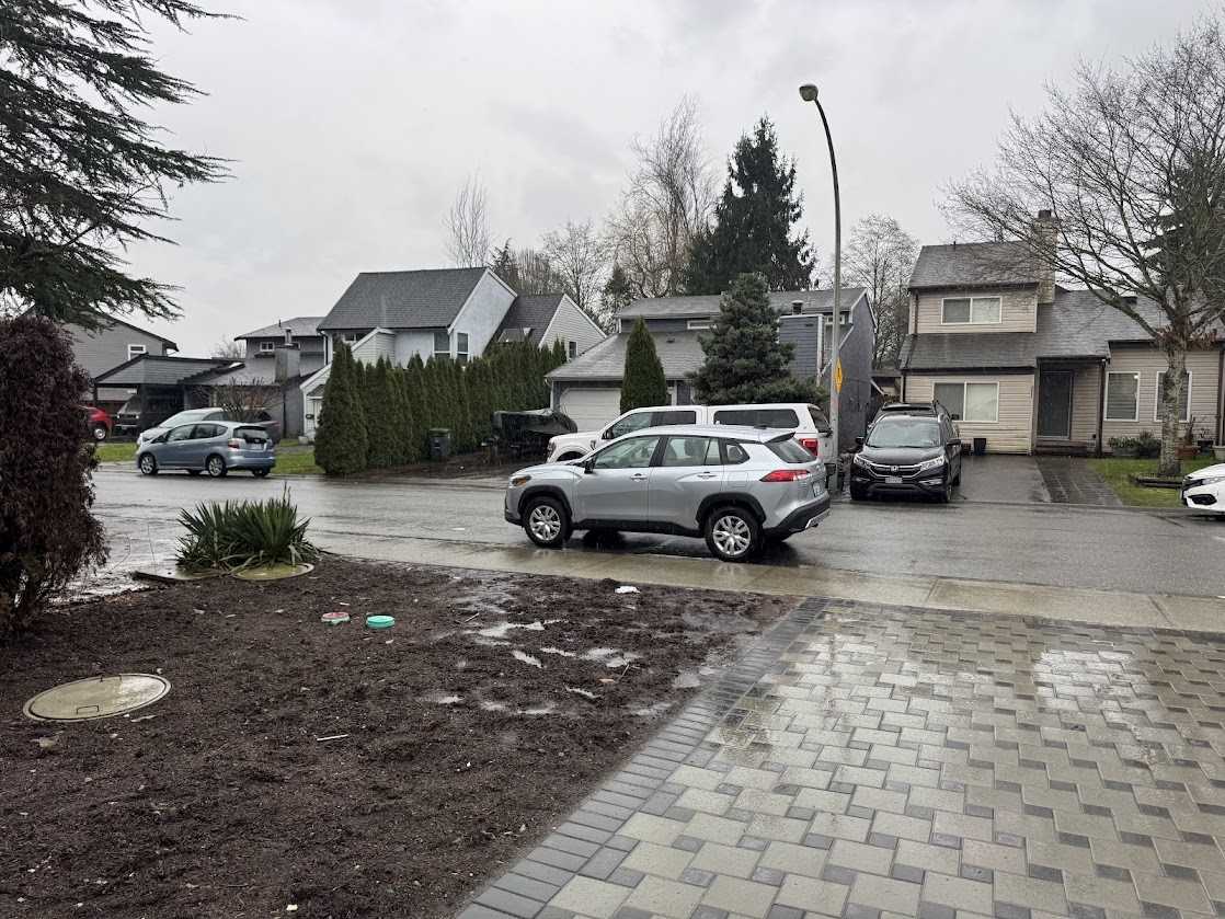 6060 Brooks Crescent #1 - Photo 3 of 23