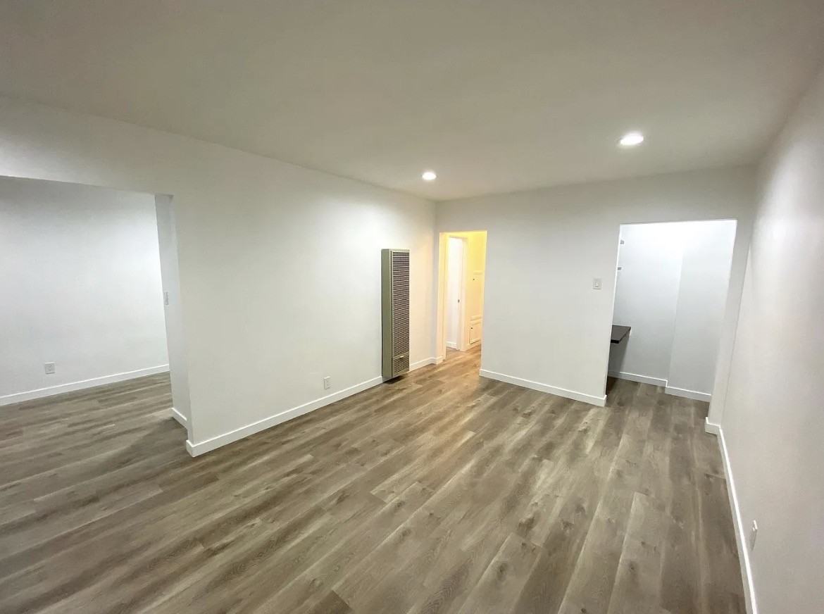 730 E San Antonio Dr - Photo 2 of 10